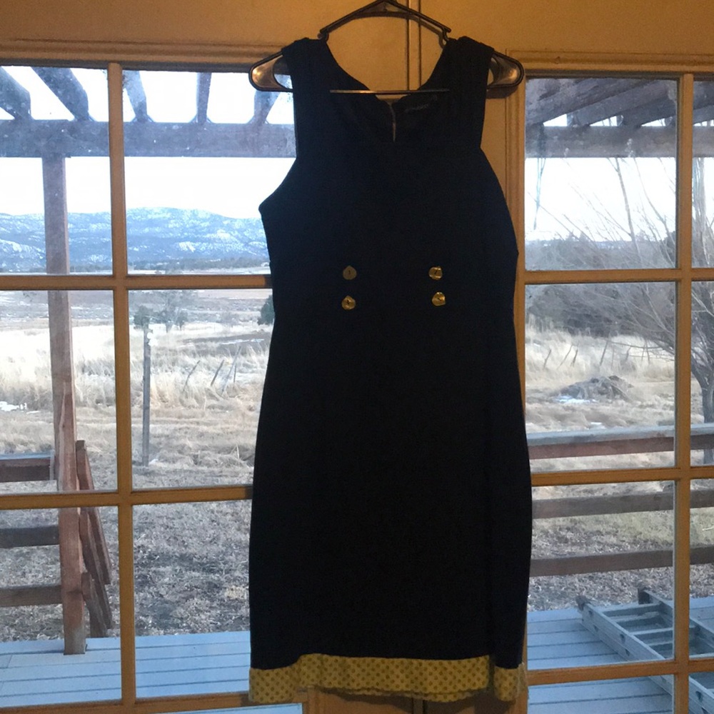 Sleeveless dress